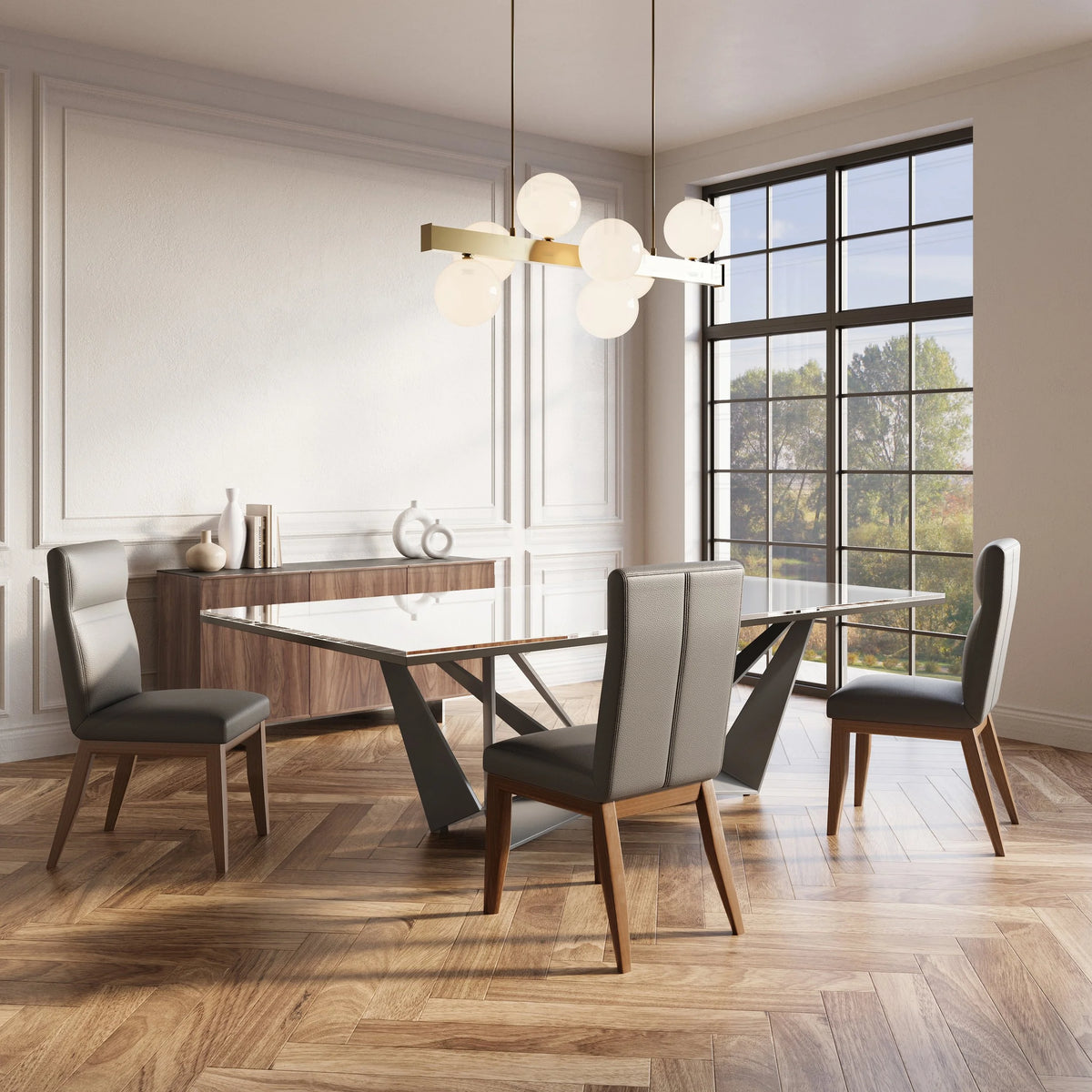 Chaises Boucherville en cuir autour d'une table de salle à manger, Meubles TOCO