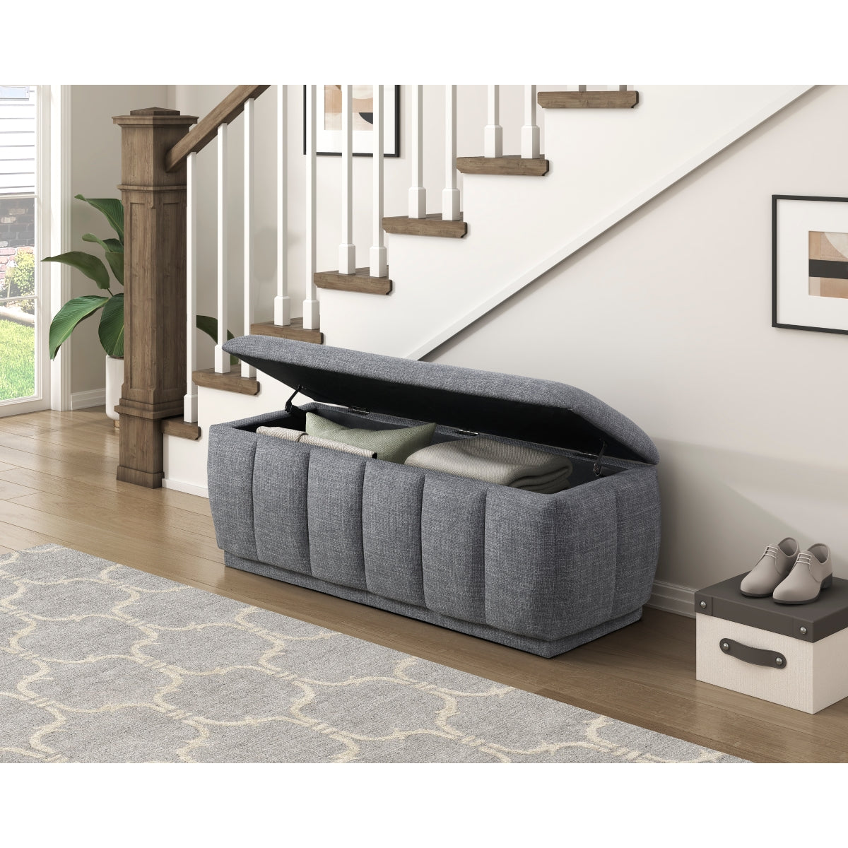 Banc de rangement Charlevoix gris au pied du lit