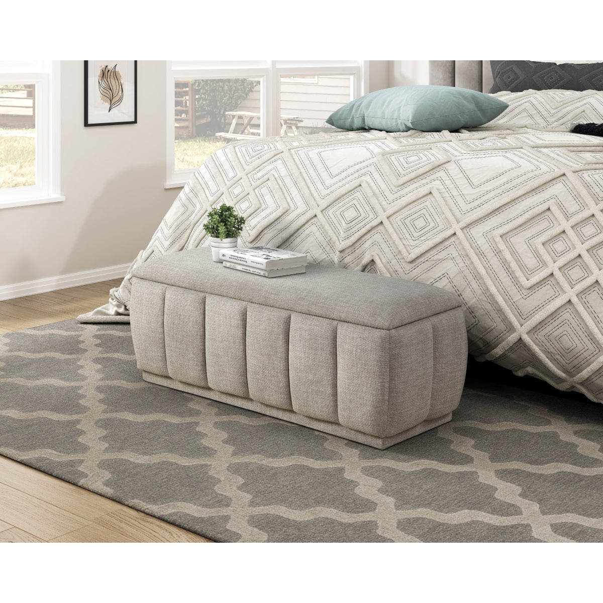 Banc de rangement Charlevoix taupe dans une chambre