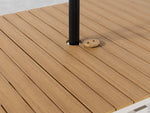 Table à manger extérieure extensible Transformer en chêne clair, cadre blanc – gros plan sur le bois massif – Meubles TOCO