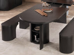 Table à manger ronde extensible Transformer en hickory fumé – gros plan sur le bois massif, rangement intégré, mise en situation – Meubles TOCO