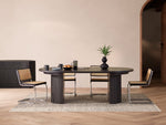 Table à manger ronde extensible Transformer en hickory fumé – avec 2 rallonge(s), mise en situation – Meubles TOCO