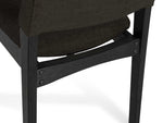 Chaise Transformer en hickory fumé – gros plan sur le bois massif, vue de dos, sur fond blanc – Meubles TOCO
