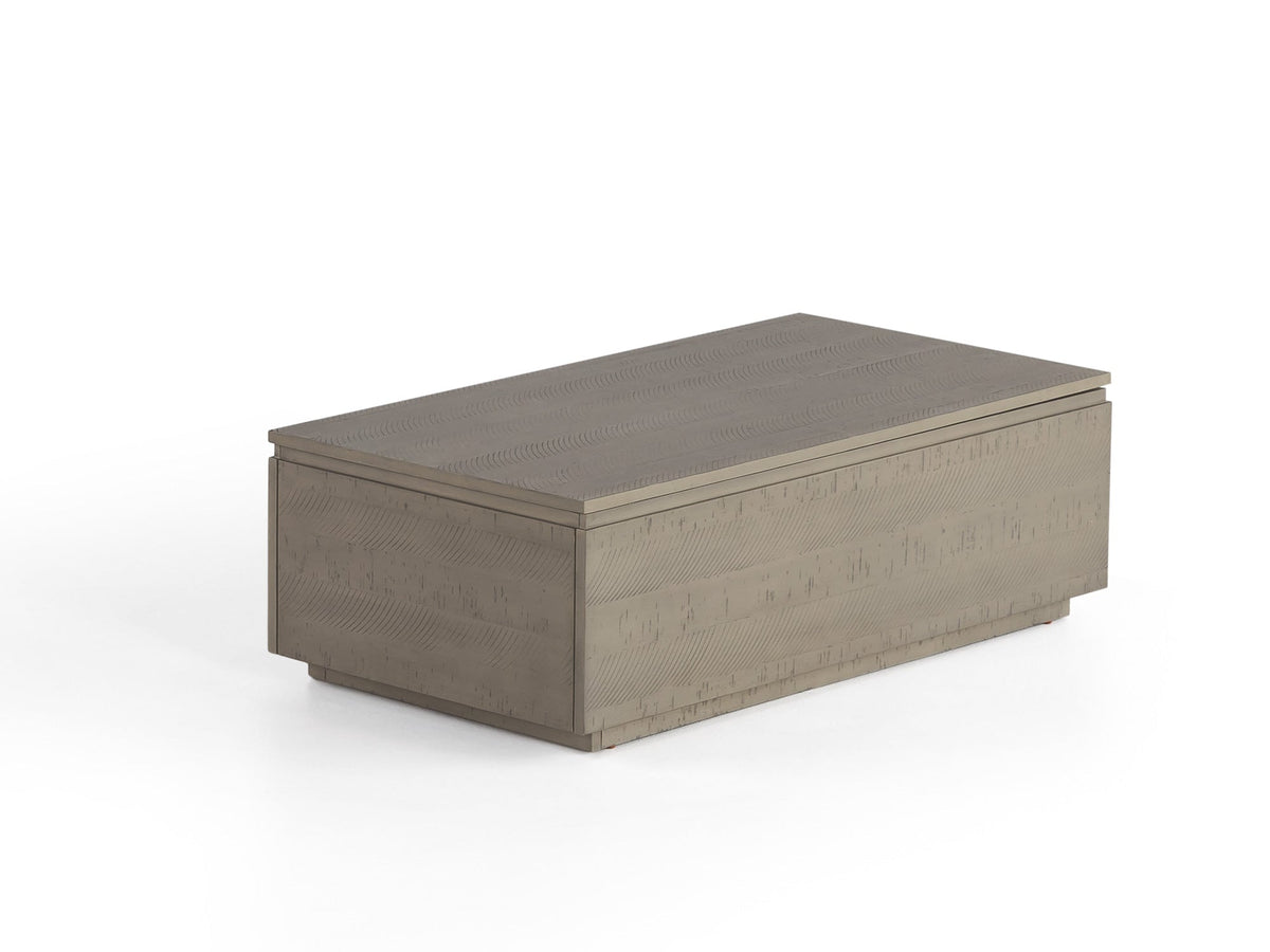 Table basse relevable Transformer en orme ancien – fermée, format compact, sur fond blanc – Meubles TOCO