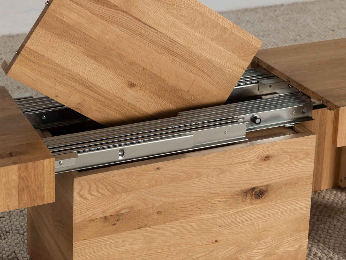 Banc extensible Transformer en chêne scandinave – gros plan sur le bois massif, mise en situation – Meubles TOCO
