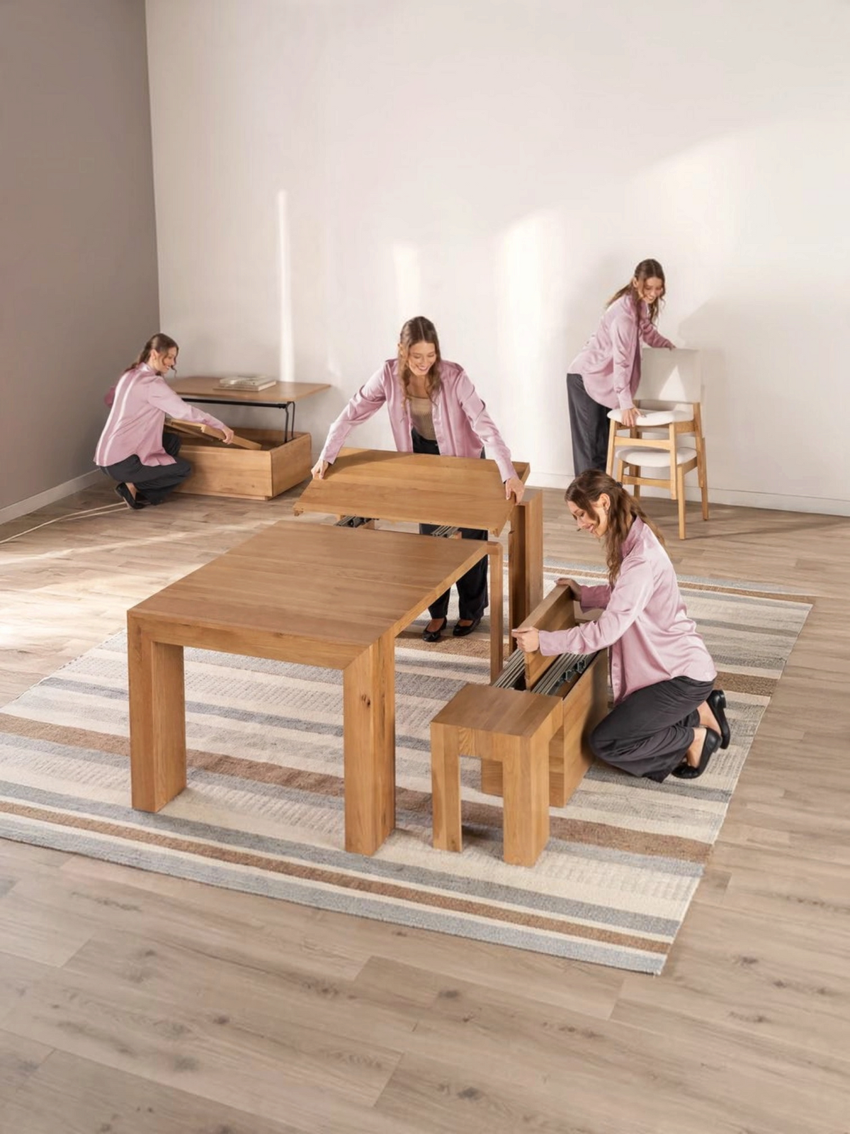TOCO Meubles table à manger extensible en bois massif chêne scandinave avec panneaux modulables dans une pièce