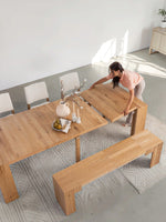 Table à manger extensible Transformer en chêne scandinave – vue de dessus, mise en situation – Meubles TOCO