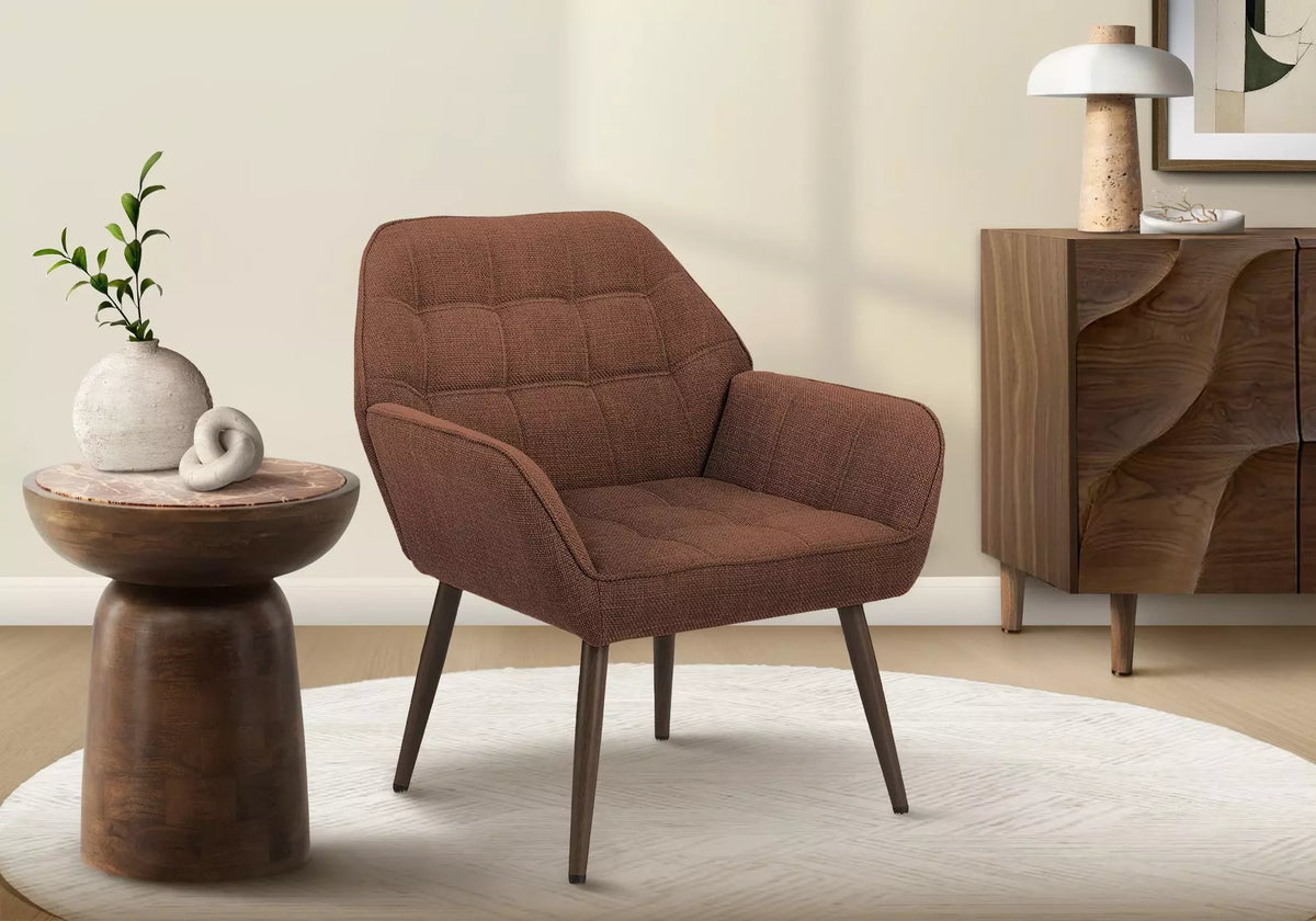 Chaise d'appoint Belinda TOCO Meubles rouille dans un salon