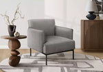 Chaise d'appoint Antoinette TOCO Meubles grise dans un salon