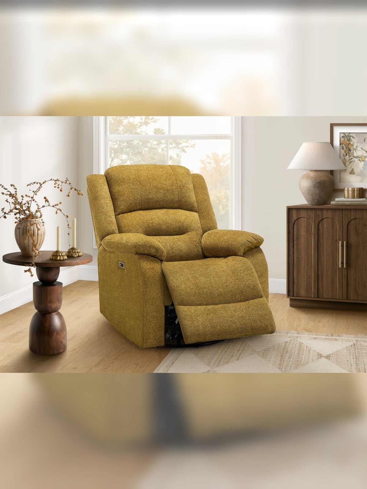 Chaise inclinable Béatrice en jaune – mise en situation dans un salon – Meubles TOCO