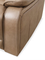 Chaise inclinable électrique Lewis en taupe – détail de la finition – Meubles TOCO
