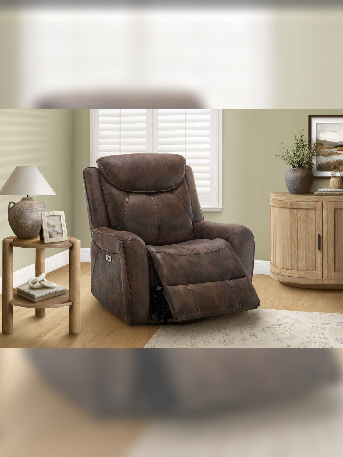 Chaise inclinable Jackson en brun – mise en situation dans un salon – Meubles TOCO