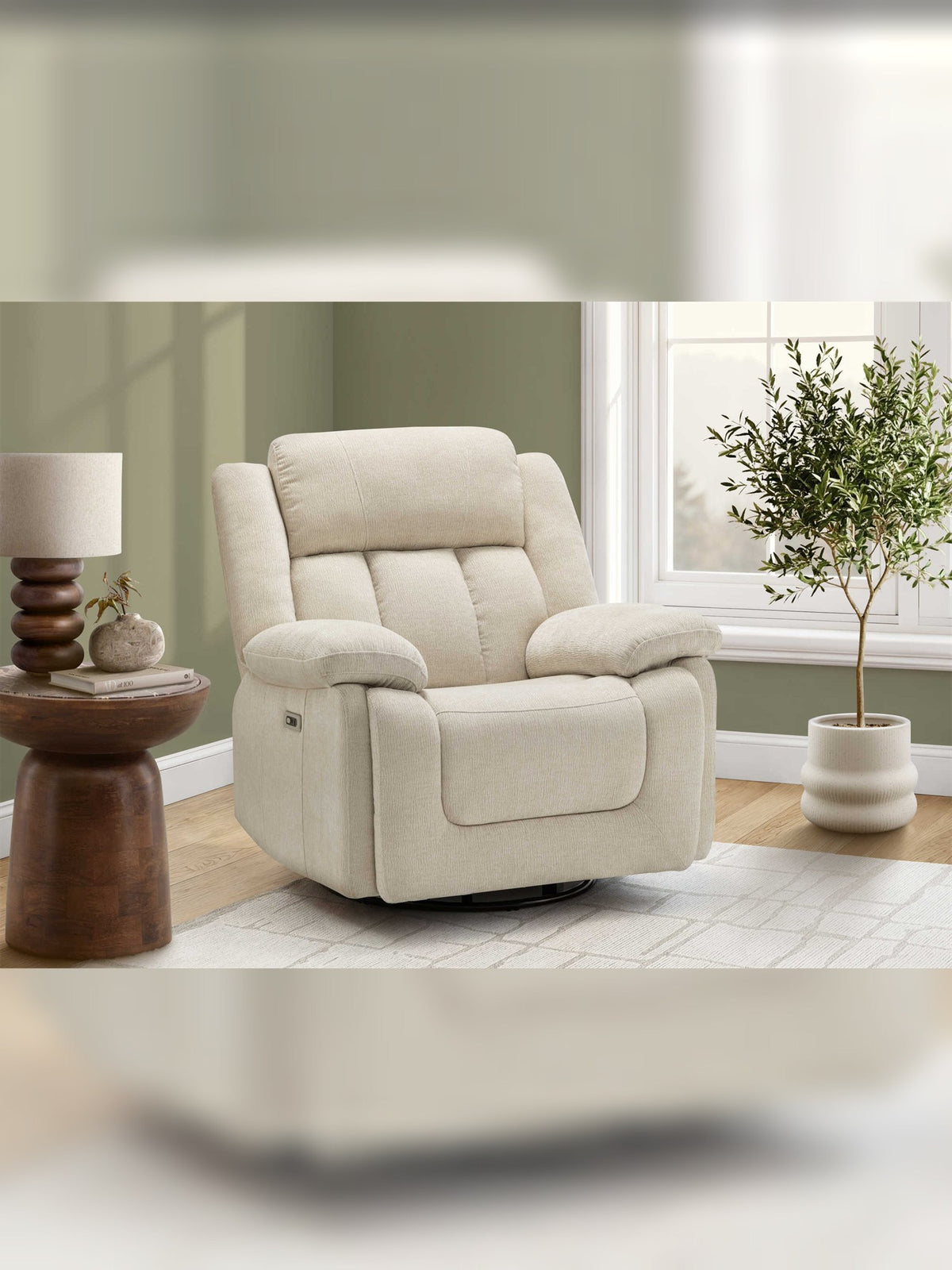 Chaise inclinable Ricardo en beige – mise en situation dans un salon – Meubles TOCO