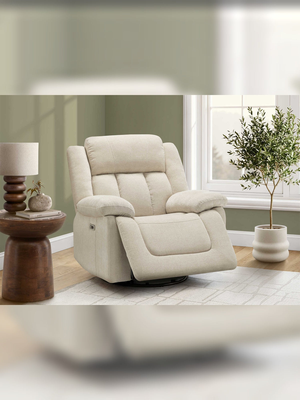 Chaise inclinable Ricardo en beige – mise en situation dans un salon – Meubles TOCO
