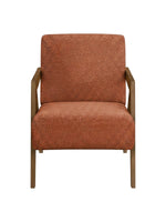Fauteuil d'appoint TOCO Meubles Caleb en tissu texturé rouille avec structure et accoudoirs en bois massif