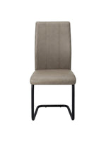 Chaise de salle à manger taupe Baxter TOCO Meubles en suède avec base en métal noir
