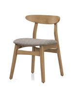 Chaise de salle à manger TOCO Meubles Venice en bois massif avec assise rembourrée en tissu gris style scandinave
