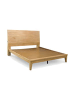 Lit Carmen en bois clair avec tête de lit inclinable et ports USB intégrés par TOCO Meubles.