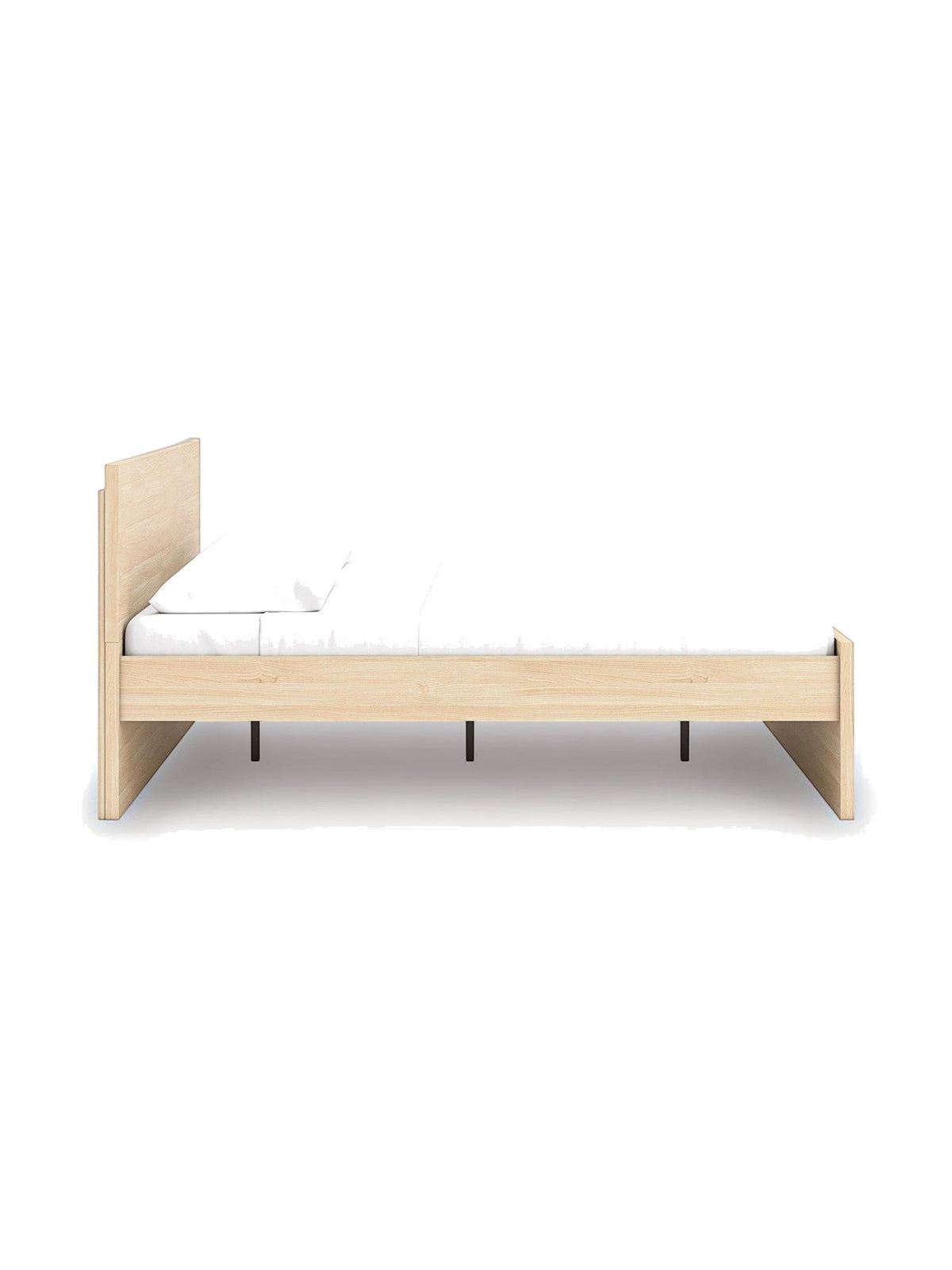 Lit plateforme Grand Lit Hazel en bois clair avec tête de lit minimaliste et pieds noirs par TOCO Meubles.