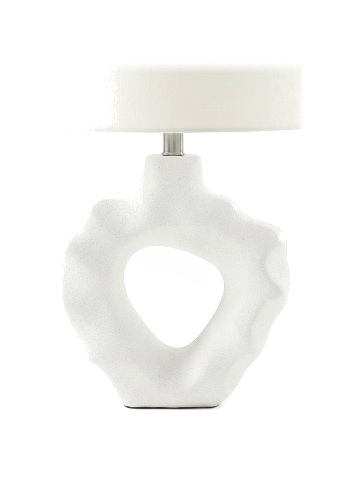 Lampe Belo TOCO Meubles avec base sculpturale blanche en résine et abat-jour en lin pour un éclairage doux