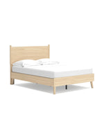 Lit double Anita en bois naturel TOCO Meubles avec tête de lit minimaliste et pieds fuselés. Design plateforme sans sommier.