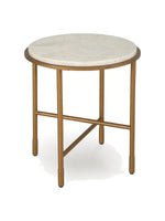 Table d'appoint ronde Alby de TOCO Meubles avec plateau en pierre claire et structure en métal doré