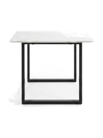 Table de salle à manger Fiora TOCO Meubles avec plateau rectangulaire effet marbre blanc et pieds en métal noir