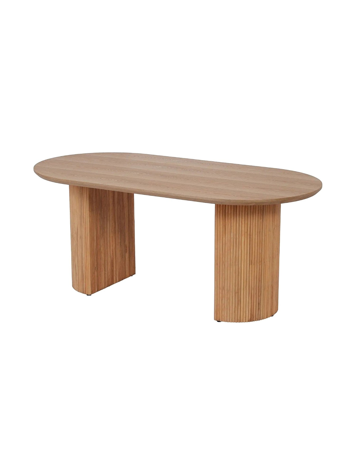 Table de salle à manger ovale Luno par TOCO Meubles en bois clair avec un piètement cannelé élégant