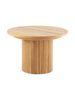 Table à manger ronde en chêne scandinave TOCO Meubles avec un design moderne et des lattes verticales sur le pied.
