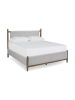 Très grand lit Flora TOCO Meubles avec tête de lit rembourrée grise et structure en bois massif style contemporain