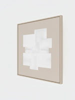 Cadre décoratif TOCO Meubles Atmosphère I avec motif géométrique abstrait blanc sur fond beige dans un cadre en bois