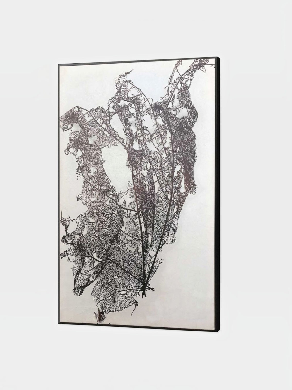 Toile décorative TOCO Meubles Verwesen avec motif de feuille squelette noire dans un cadre flottant noir minimaliste