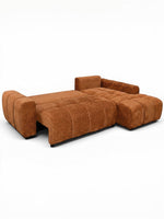 TOCO Meubles Canapé-lit Sienna sectionnel contemporain en tissu brun avec accoudoirs arrondis et coussins capitonnés.