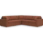 Sofa sectionnel Toscana en tissu brun rouille de TOCO Meubles, avec coussins moelleux et accoudoirs carrés.