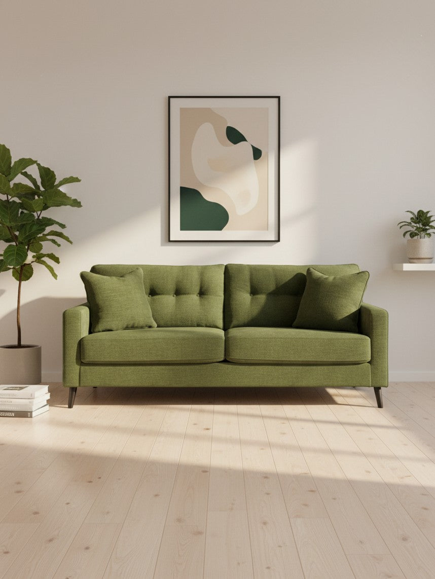 Canapé TOCO Meubles Bixo vert olive avec coussins assortis dans un salon moderne et lumineux