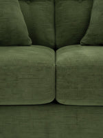 Causeuse Bixo de TOCO Meubles en tissu texturé vert olive avec coussins assortis