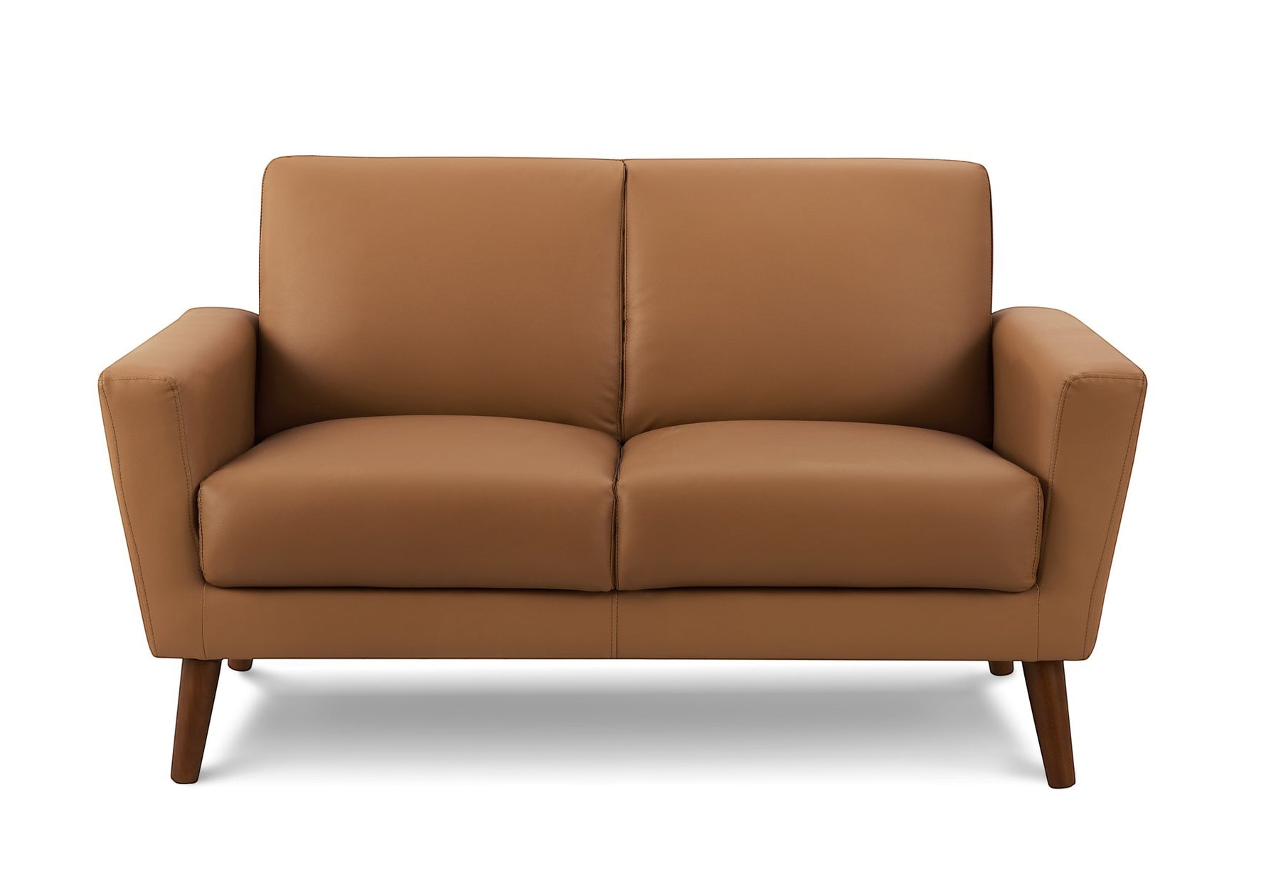 Causeuse Tano en cuir brun clair de TOCO Meubles, design moderne avec pieds en bois foncés.