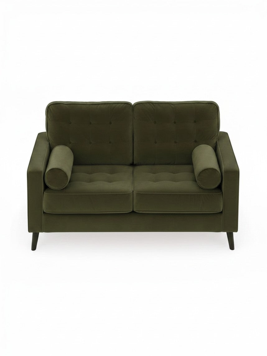 Causeuse TOCO Meubles Revo en velours vert olive avec coussins cylindriques et dossier capitonné