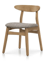 Chaise de salle à manger TOCO Meubles Venice en bois massif avec assise rembourrée en tissu gris style scandinave