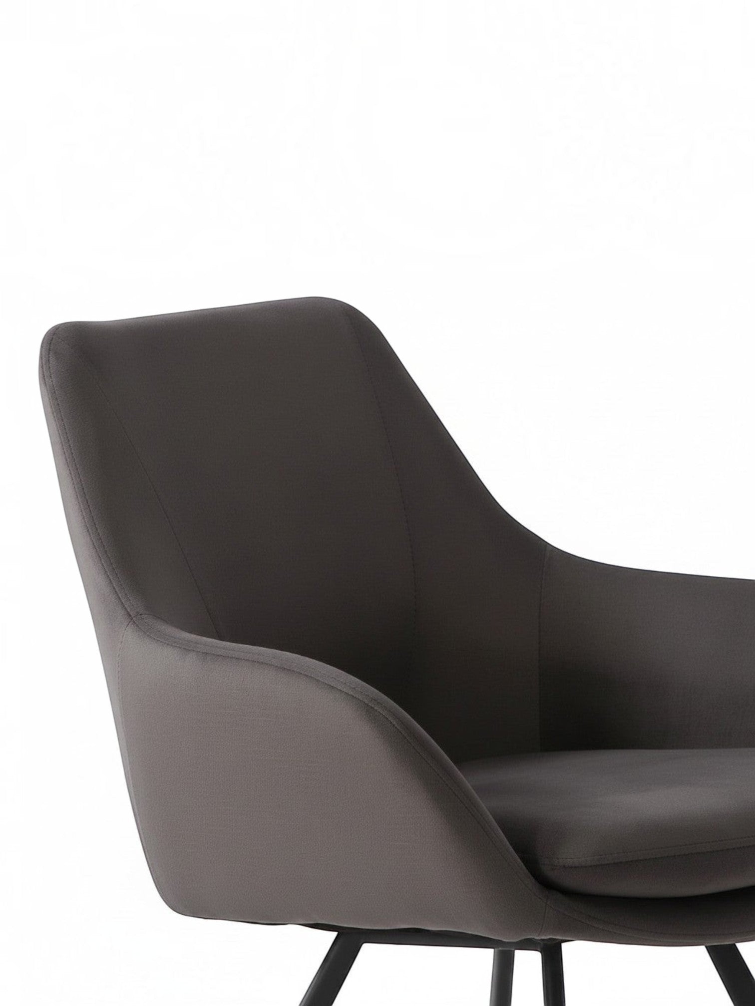 TOCO Meubles Chaise Gianna en tissu gris, assise et dossier rembourrés, pieds métalliques inclinés pour salle à manger.