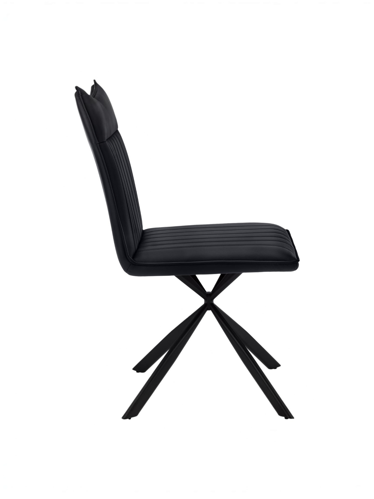 Chaise Marika TOCO Meubles noire en similicuir avec capitonnage vertical et pieds en métal croisés vue de profil