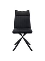 Chaise de salle à manger TOCO Meubles Marika en similicuir noir avec capitonnage vertical et pieds en métal croisés