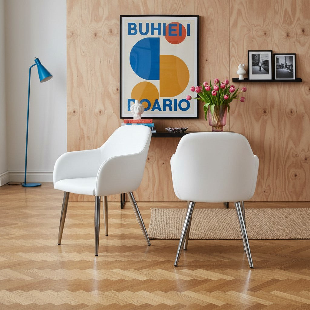 Chaise de salle à manger Parker TOCO Meubles blanche en similicuir rembourré avec pieds en métal chromé