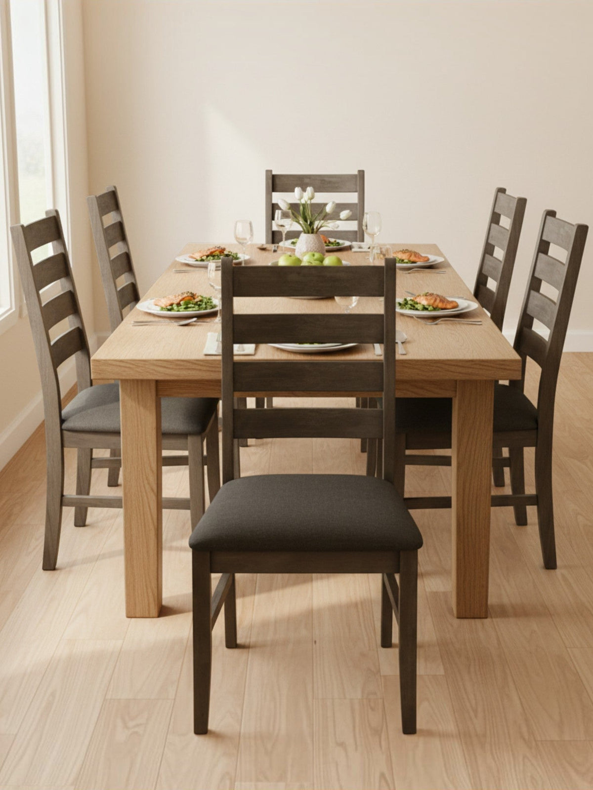 Ensemble de chaises de salle à manger TOCO Meubles Robby en bois gris antique avec assise en tissu gris