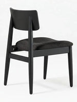 Chaise Transformer Table TOCO Meubles en hickory fumé avec assise rembourrée noire et design ergonomique empilable