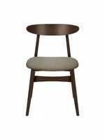 Chaise de salle à manger TOCO Meubles Venice en bois massif foncé avec assise rembourrée en tissu gris texturé