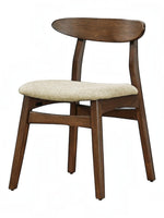 Chaise de salle à manger TOCO Meubles Venice en bois massif foncé avec assise rembourrée en tissu beige texturé.