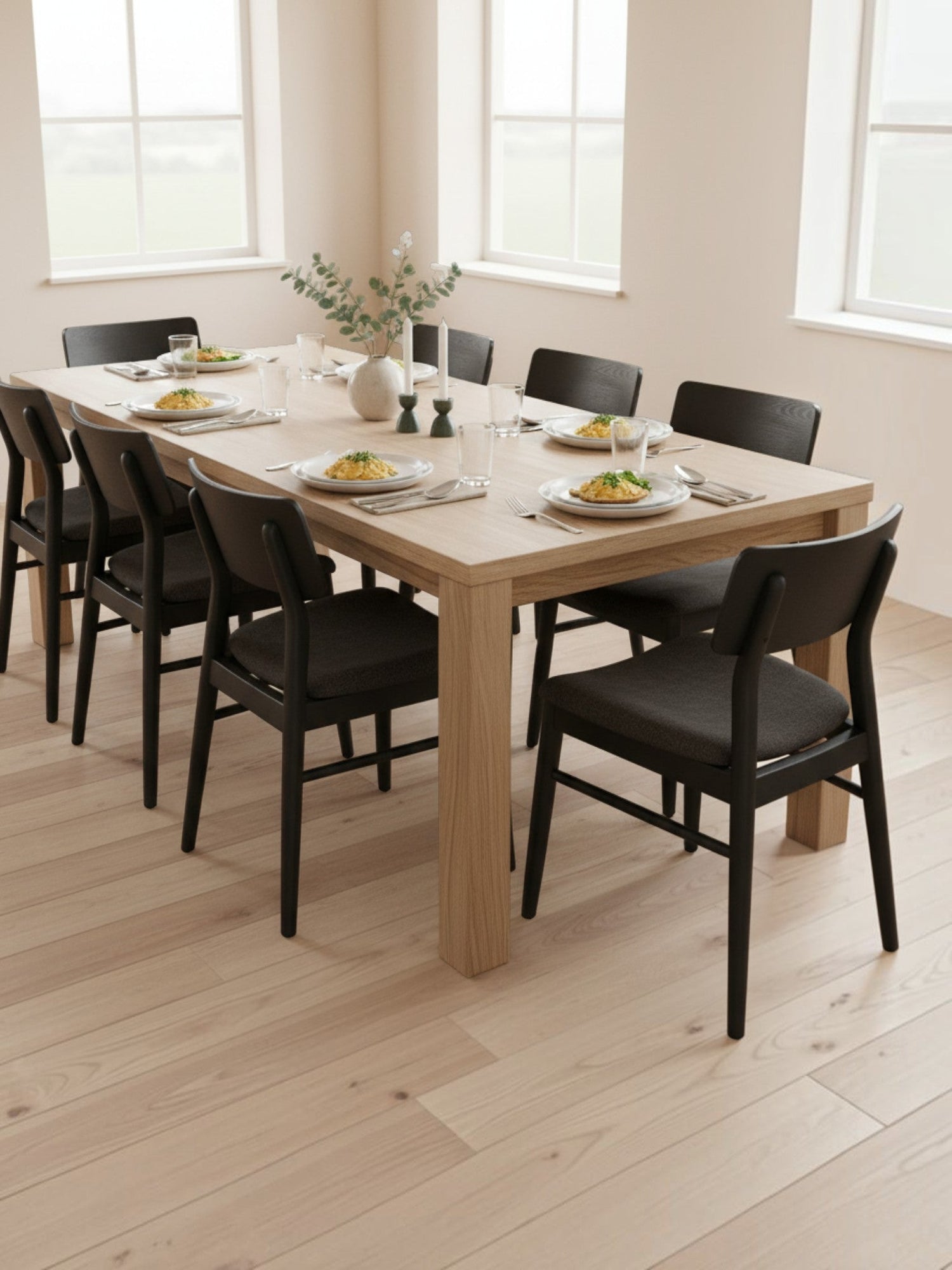 Ensemble de salle à manger TOCO Meubles avec table en bois clair et chaises Transformer noires en hickory fumé