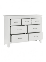 Commode double TOCO Meubles Rosalie blanche à sept tiroirs avec poignées en chrome poli sur fond blanc