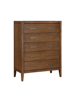 Commode haute TOCO Meubles Antoine à cinq tiroirs en bois brun clair brossé avec poignées en laiton antique